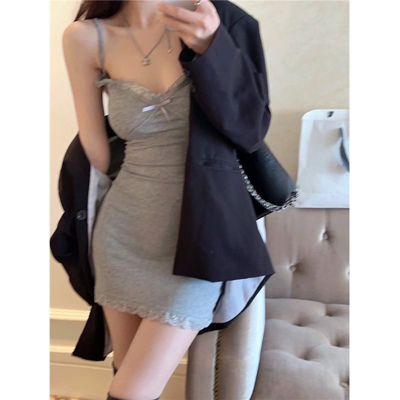 【自带胸垫】蕾丝吊带连衣裙女时髦小姨风性感紧身内搭短裙包臀裙