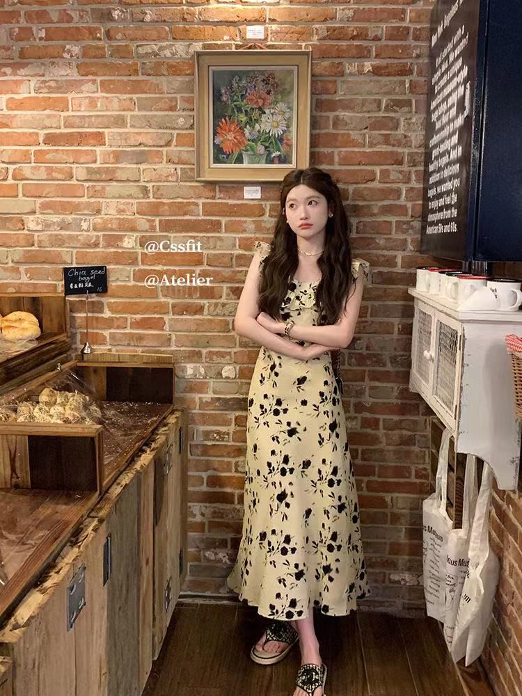 黎明黑玫瑰限定印花小飞袖连衣裙女2025夏季新款气质显瘦U领