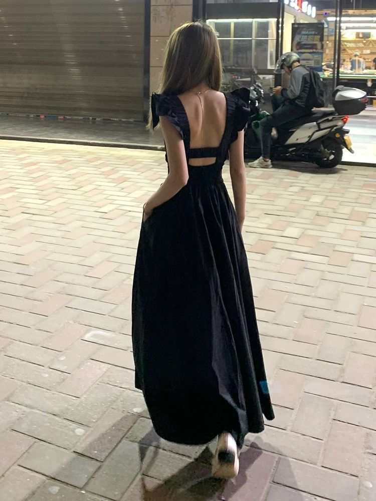 小飞袖连衣裙女夏季新款高级感辣妹气质长裙2025夏季性感黑色