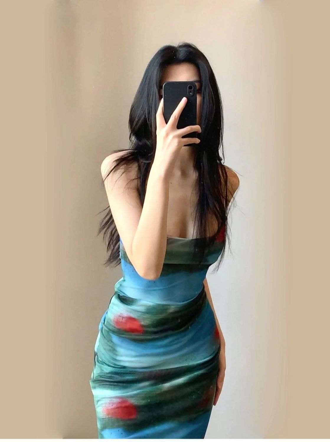 2025新款法式复古欧美裙辣妹修身扎染吊带连衣裙显瘦海边度假