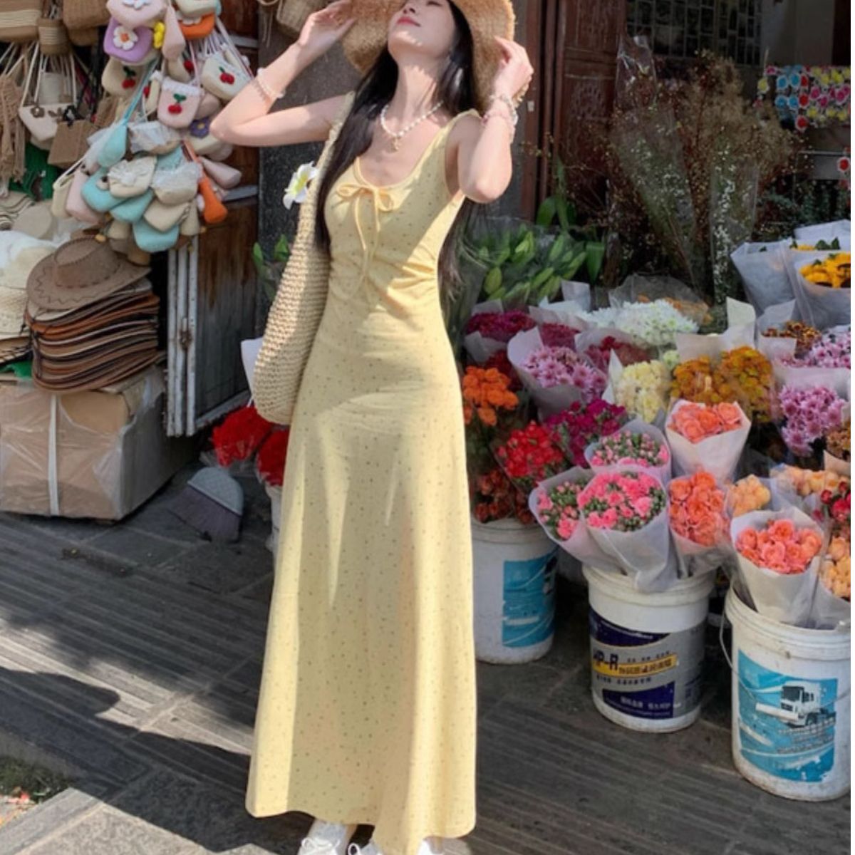 2025新款法式超好看独特漂亮吊带今年流行的碎花连衣裙学生女