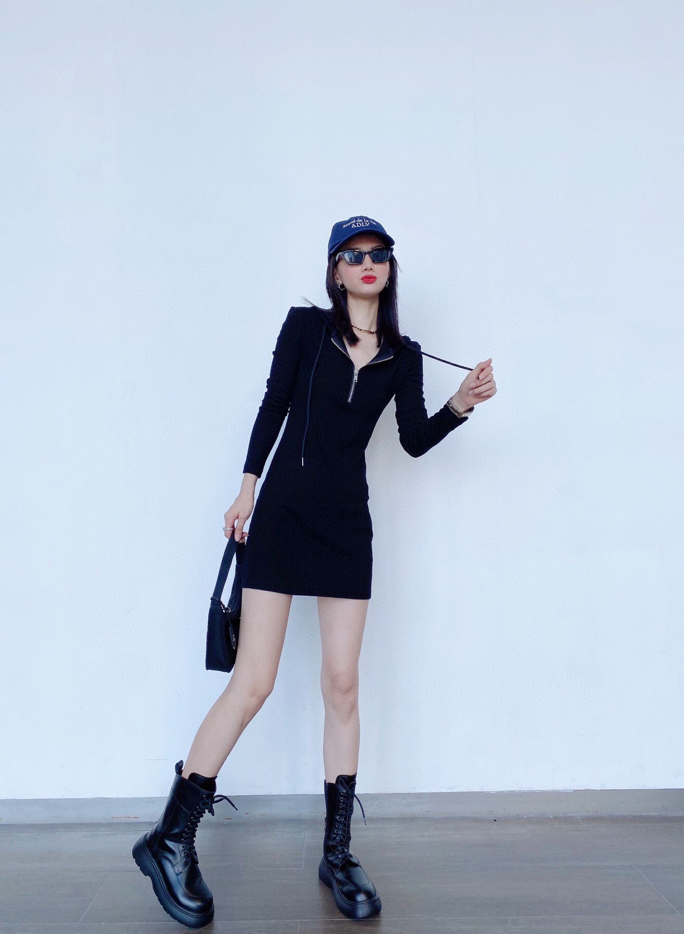 辣妹黑色大码连衣裙女春秋季2025新款包臀裙打底高级短裙子