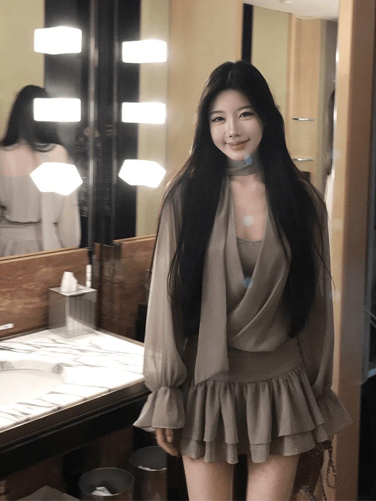 2025新款秋冬微胖mm法式纯欲性感辣妹连衣裙女设计感遮肚显