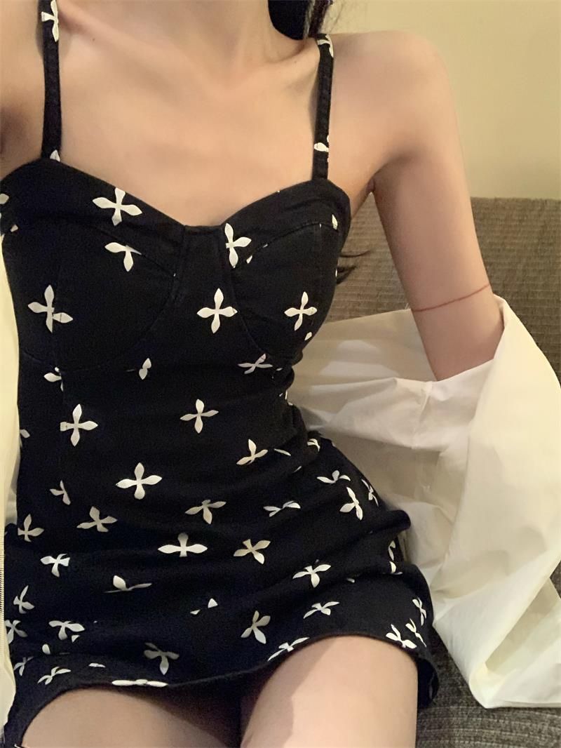 蝴蝶结印花包臀连衣裙女夏季性感低胸绑带吊带A字裙短裙子沙滩裙