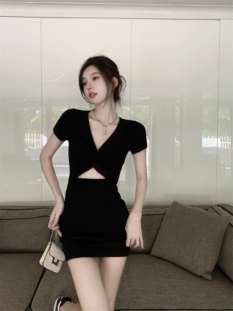 辣妹性感镂空v领短袖连衣裙女装夏季白色气质交叉收腰包臀短裙子