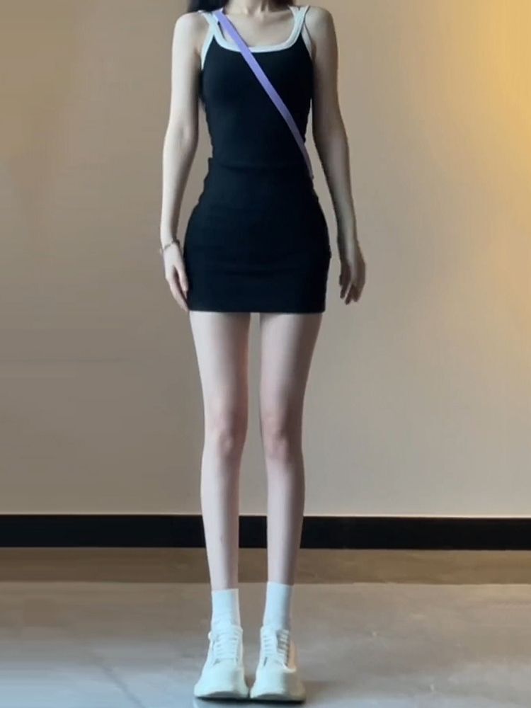 性感辣妹吊带连衣裙子夏季2024新款收腰显瘦撞色小众包臀背心