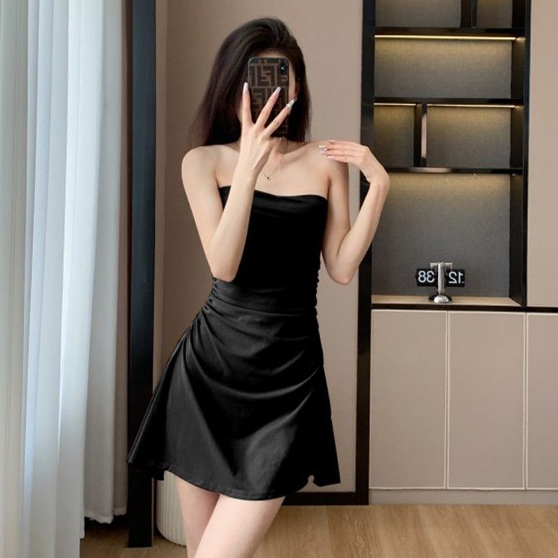 纯欲风抹胸连衣裙女夏季短裙辣妹收腰褶皱紧身性感不规则a字裙子