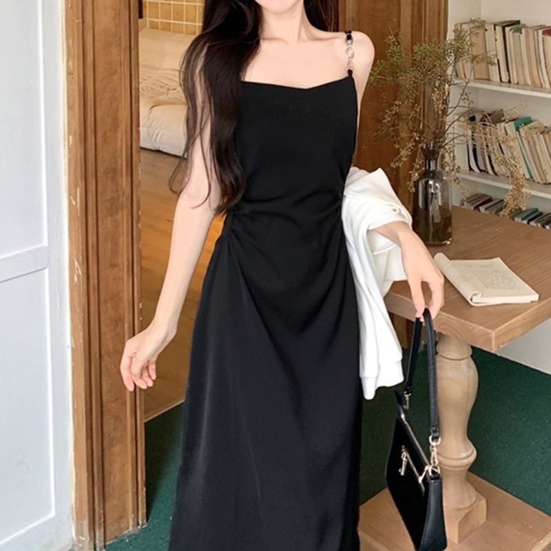 赫本风辣妹吊带连衣裙子女夏季2025年新款小个子法式气质显瘦