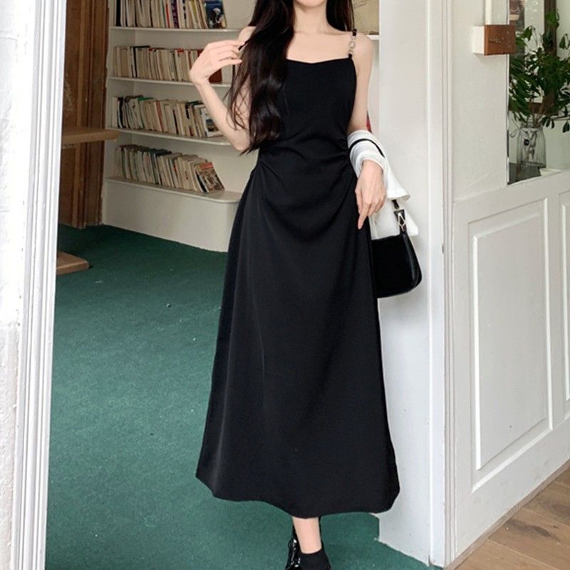 赫本风辣妹吊带连衣裙子女夏季2025年新款小个子法式气质显瘦