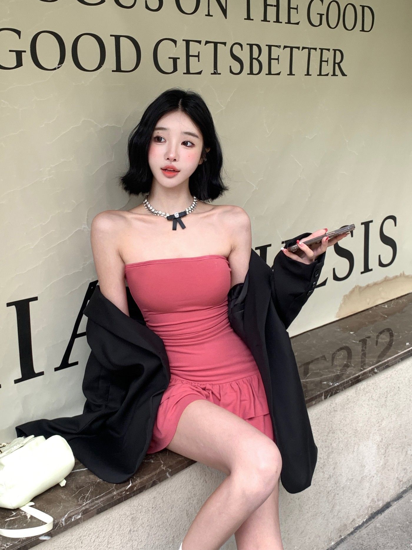 设计感小众性感抹胸连衣裙女夏季2025新款收腰显瘦辣妹风蛋糕