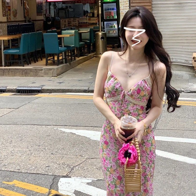 复古碎花蕾丝性感吊带连衣裙女春夏收腰显瘦裙子浪漫油画风中长裙