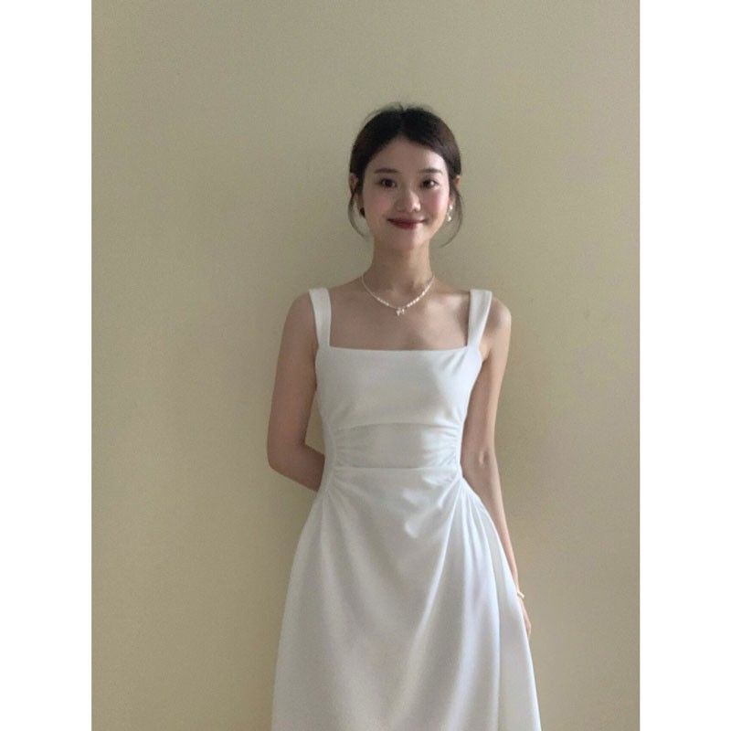 茶歇法式纯欲气质收腰修身显瘦方领白色吊带连衣裙女温柔风长裙子