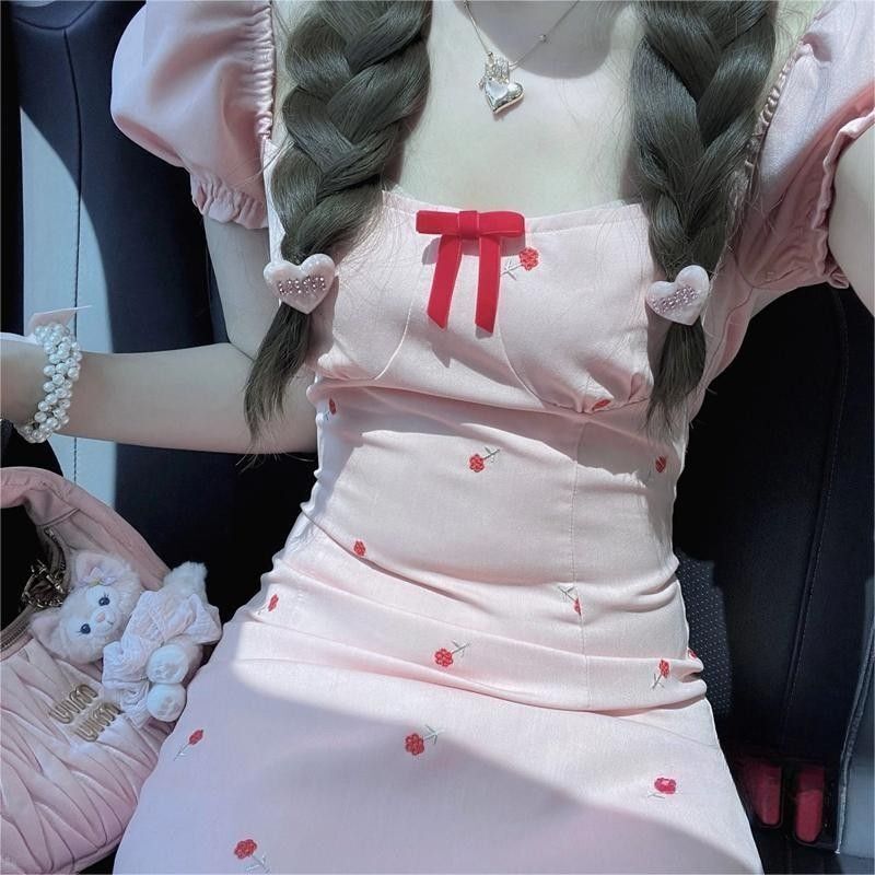 2024夏季新款小香风粉色方领短袖连衣裙女性感小个子法式甜辣