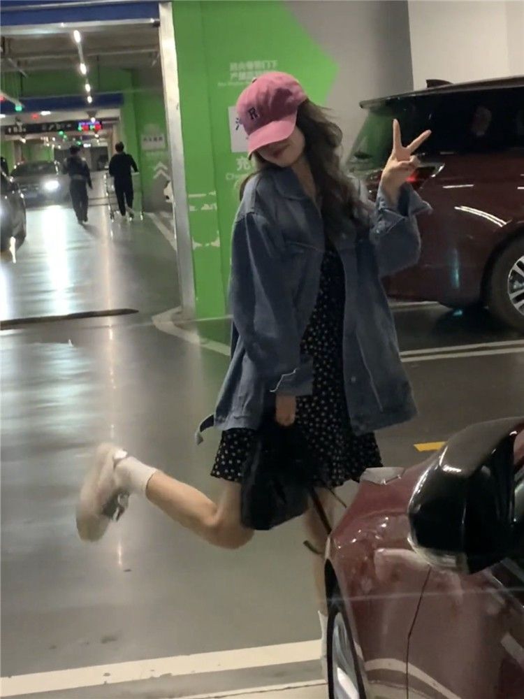 法式小众收腰茶歇连衣裙辣妹性感打结海边度假纯欲吊带印花滩裙裙