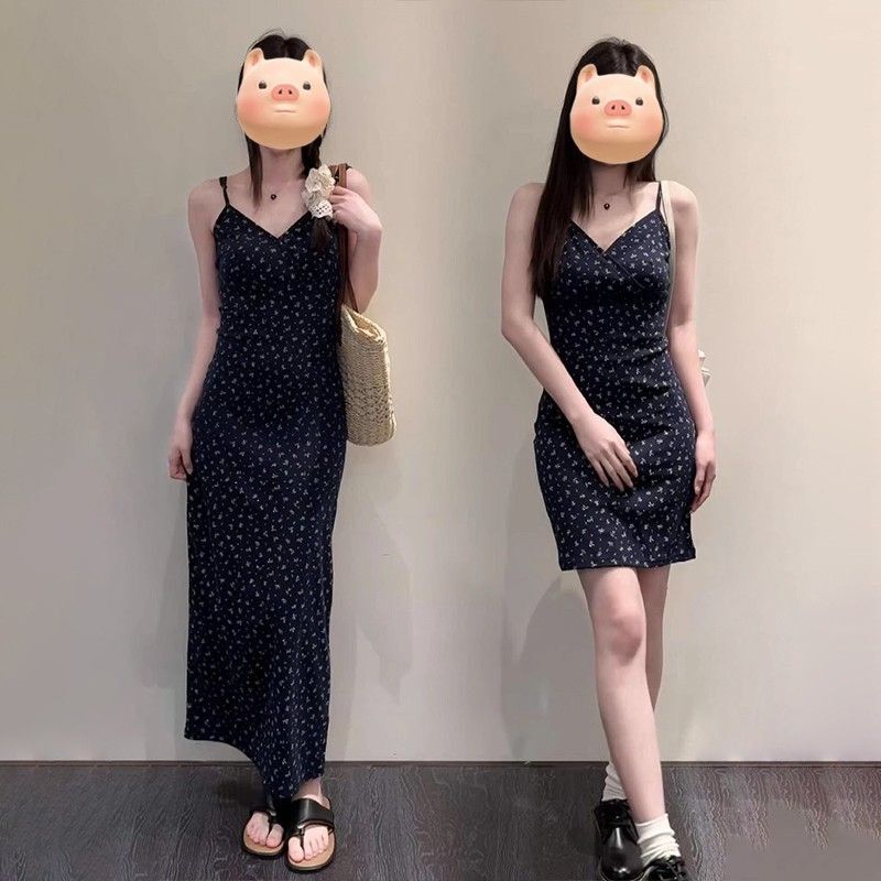 小碎花藏蓝色无袖连衣裙女气质韩系纯欲包臀A字短款V领长裙子i