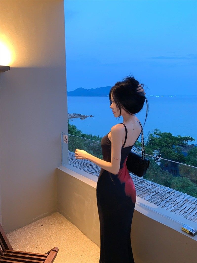 纯欲性感辣妹印花吊带连衣裙女夏新款气质收腰紧身包臀长裙