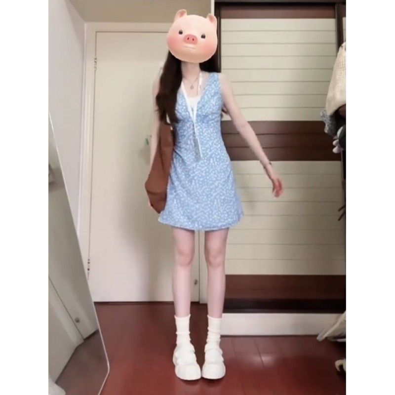 韩系蓝色清新碎花v领背心连衣裙女夏季修身度假风无袖收腰短裙子