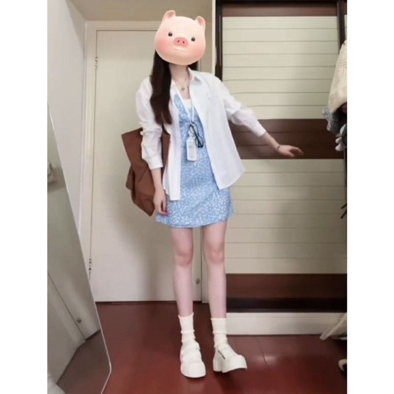 韩系蓝色清新碎花v领背心连衣裙女夏季修身度假风无袖收腰短裙子