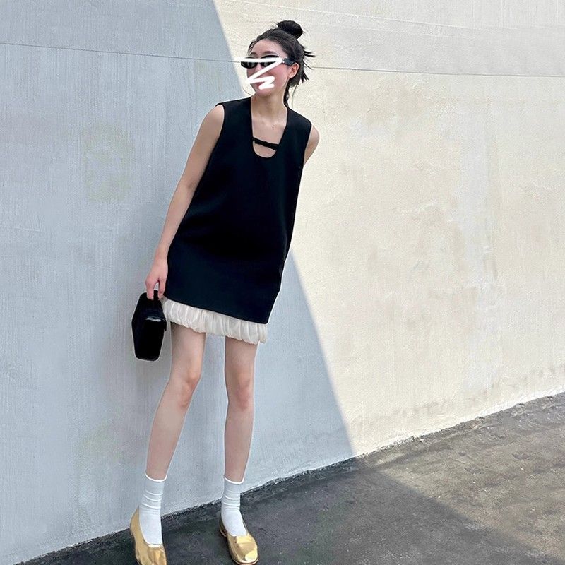 法式小香风镂空无袖连衣裙女2025新款夏季高级感宽松遮肚a字