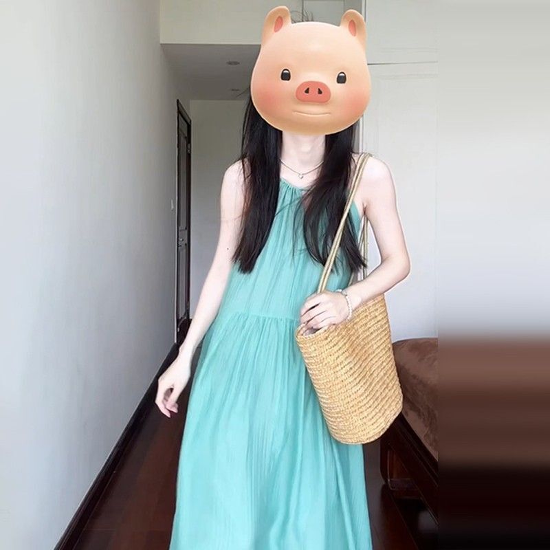 法式镂空吊带连衣裙女夏季海边度假风沙滩裙褶皱慵懒松弛感长裙子