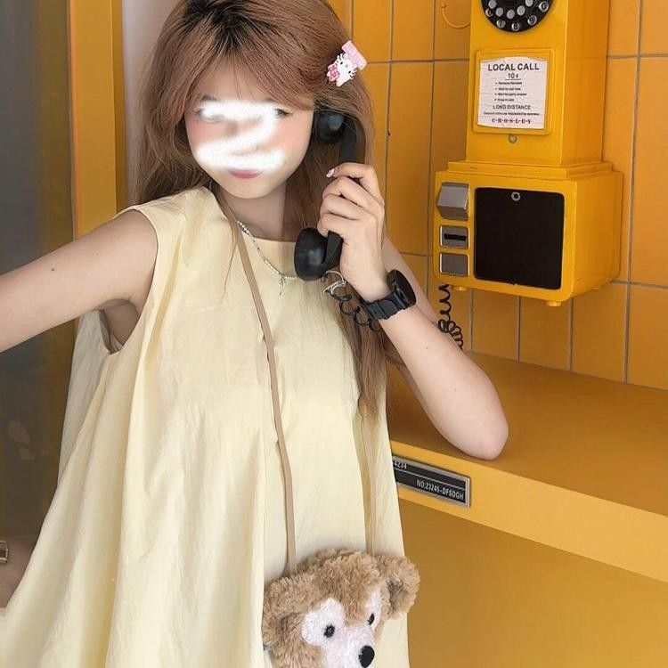 法式甜美纯色褶皱设计感无袖背心连衣裙女2025夏宽松显瘦花苞