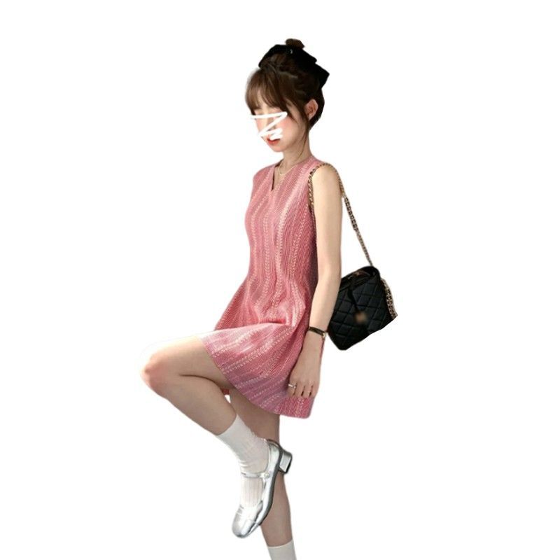 小个子无袖背心连衣裙子女夏季2025新款茶歇法式梨形身材收腰