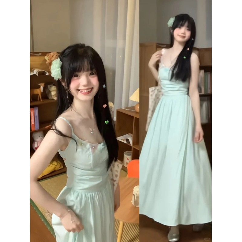 法式气质蝴蝶吊带连衣裙子2025新款女春季收腰露背设计感小众