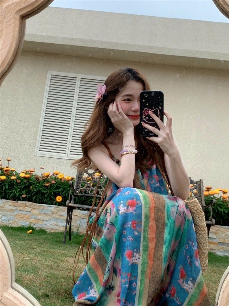 吊带连衣裙2025夏季新款复古风碎花度假气质无袖小个子长裙子