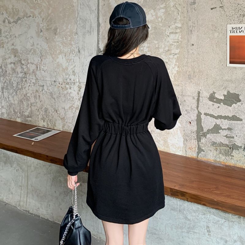 长袖黑色字母打底卫衣连衣裙2022秋冬设计感收腰显瘦休闲T恤