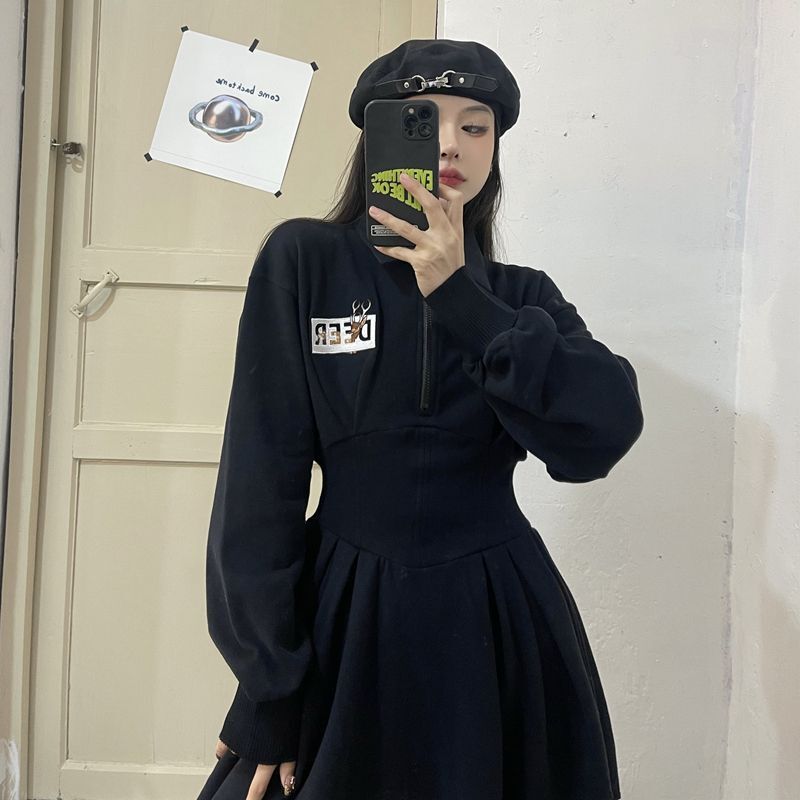 长袖黑色polo卫衣连衣裙女秋季新款收腰显瘦设计感小众高级短