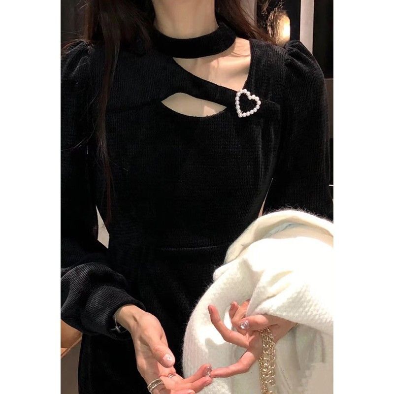 法式气质名媛抹胸小黑裙女轻奢泡泡袖小礼裙甜辣风性感显瘦连衣裙