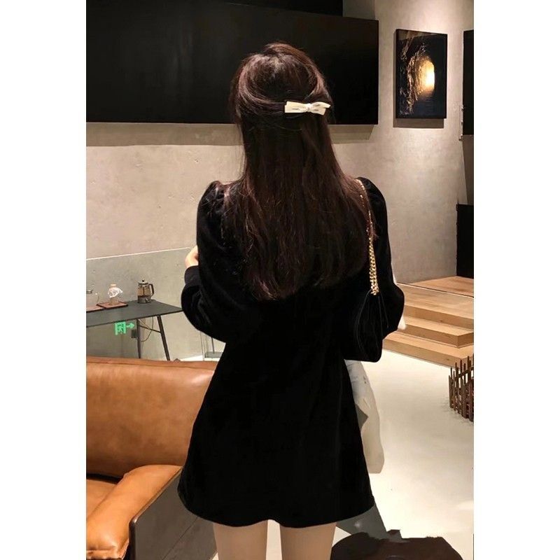 法式气质名媛抹胸小黑裙女轻奢泡泡袖小礼裙甜辣风性感显瘦连衣裙