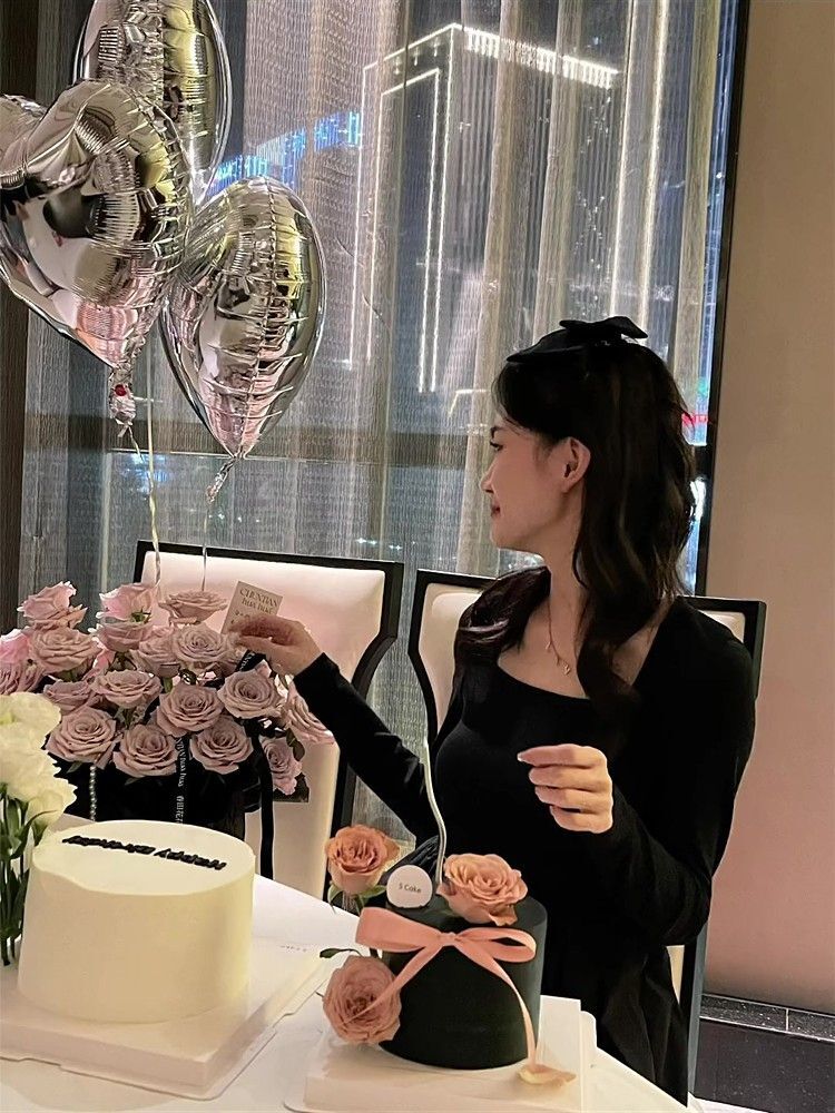 法式气质方领长袖连衣裙女秋冬季赫本风百搭显瘦针织拼接打底长裙