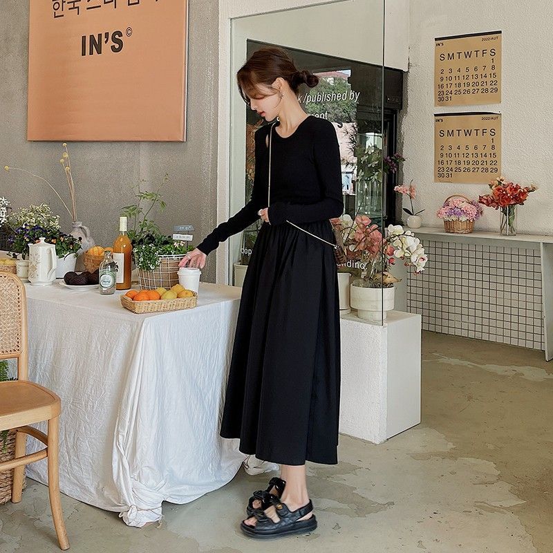 黑色拼接连衣裙女秋季2024新款法式高腰显瘦设计感镂空长袖a