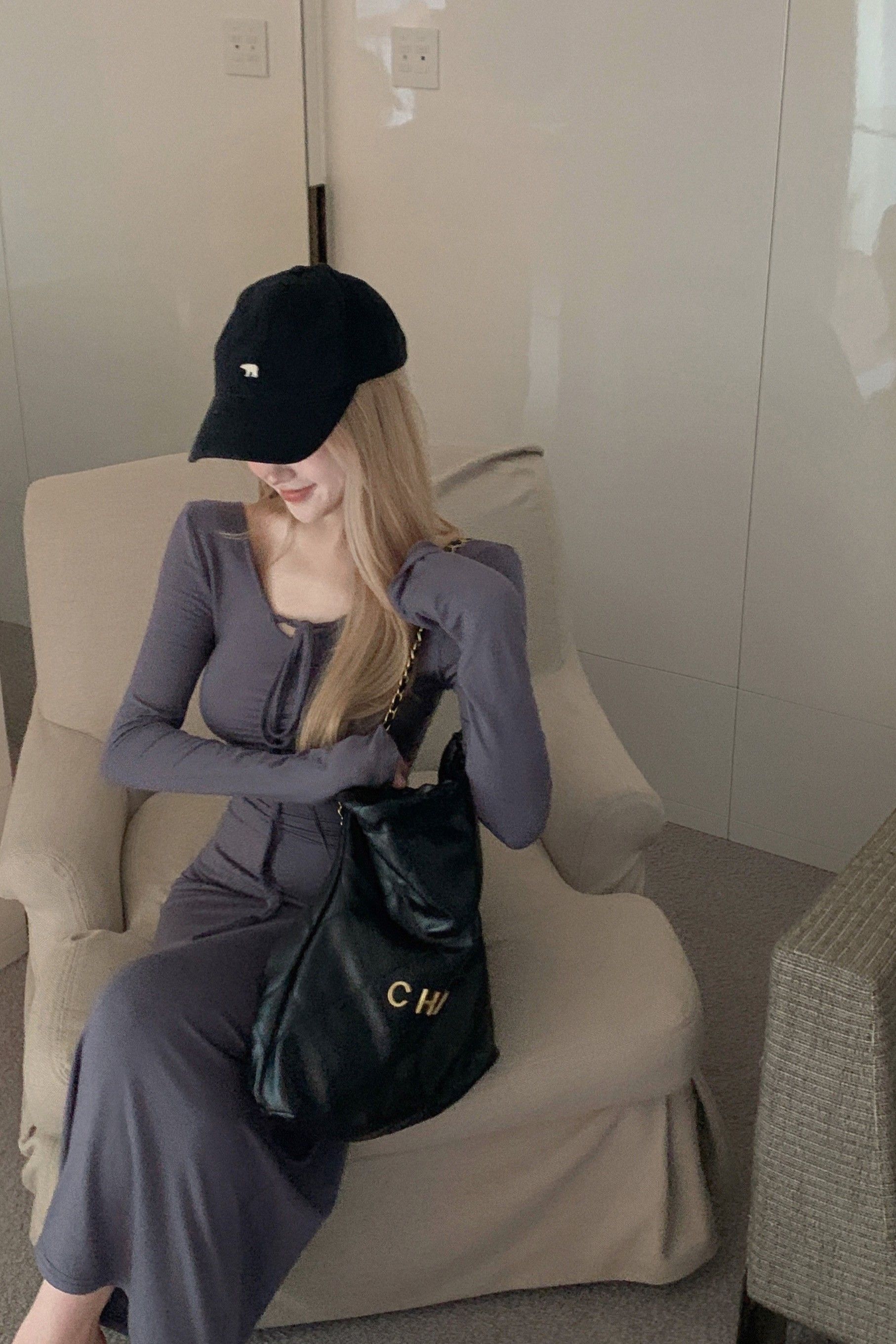 系带v领连衣裙女秋季纯欲辣妹性感包臀后妈长裙修身打底内搭裙子