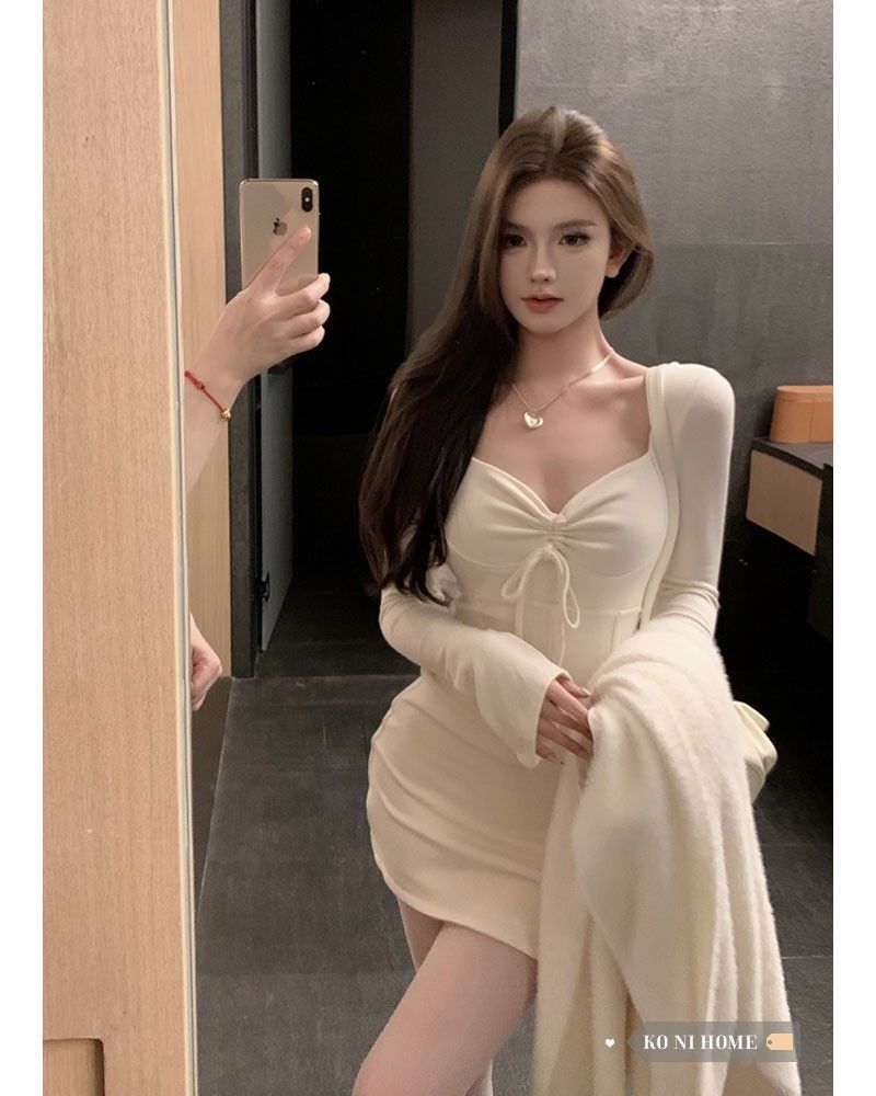 小香风针织连衣裙女秋冬纯欲性感包臀小妈短裙喇叭袖打底内搭裙子 小香风针织连衣裙女秋冬纯欲性感包臀小妈短裙喇叭袖打底内搭裙子