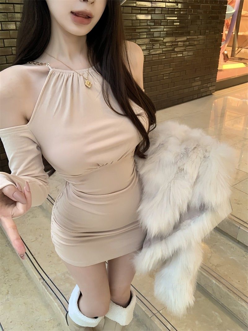 夜店御姐风辣妹性感露肩挂脖连衣裙女小个子显身材紧身包臀短裙子