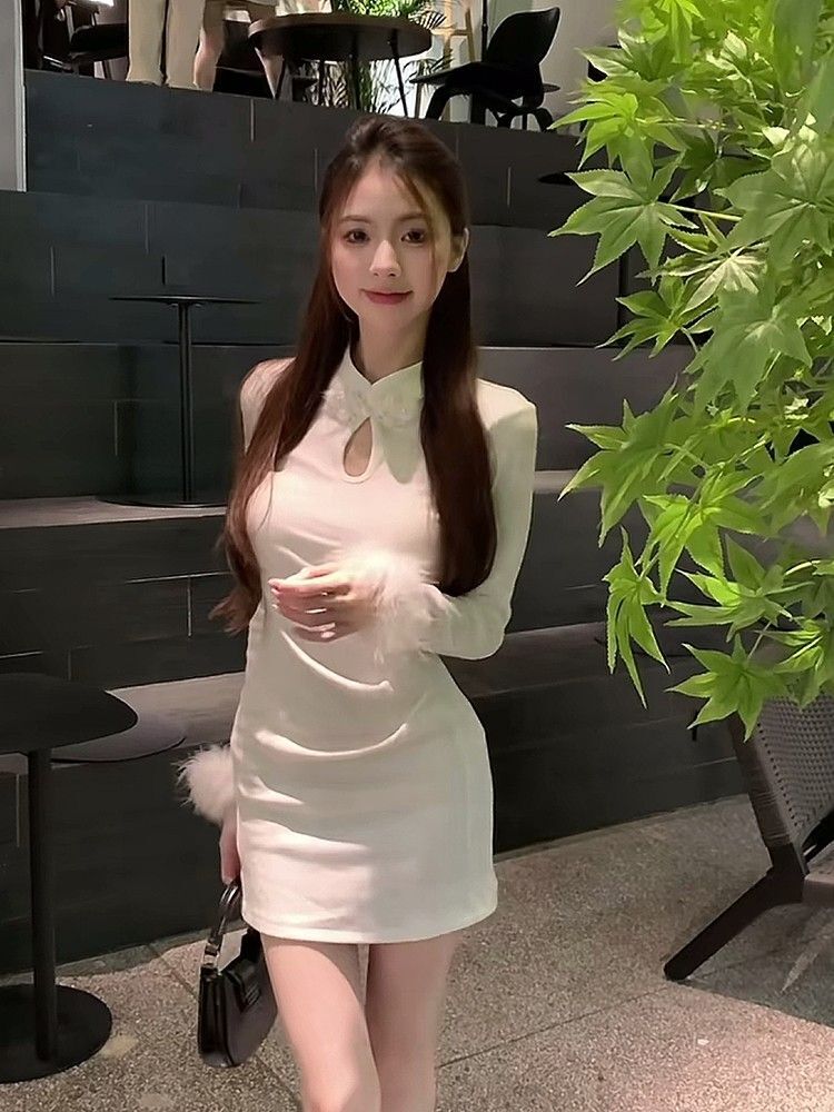 小个子改良旗袍连衣裙女2024春秋季新款毛毛袖修身针织包臀短