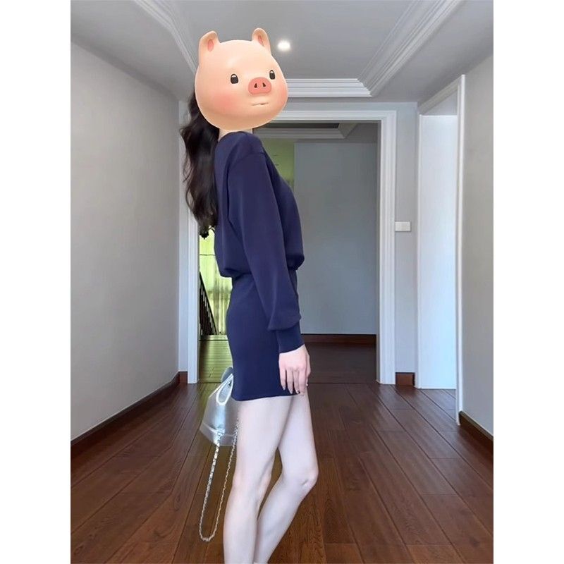 法式斜露肩长袖卫衣连衣裙女早秋季气质高级感小个子修身包臀短裙