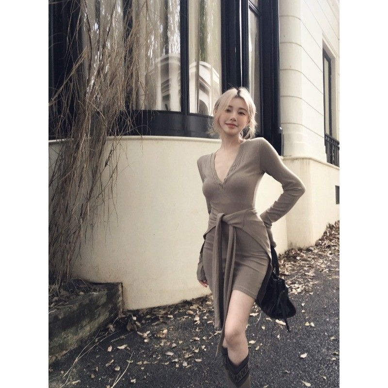 纯欲风v领假两件长袖连衣裙女秋季修身系带包臀裙子性感辣妹短裙 纯欲风v领假两件长袖连衣裙女秋季修身系带包臀裙子性感辣妹短裙