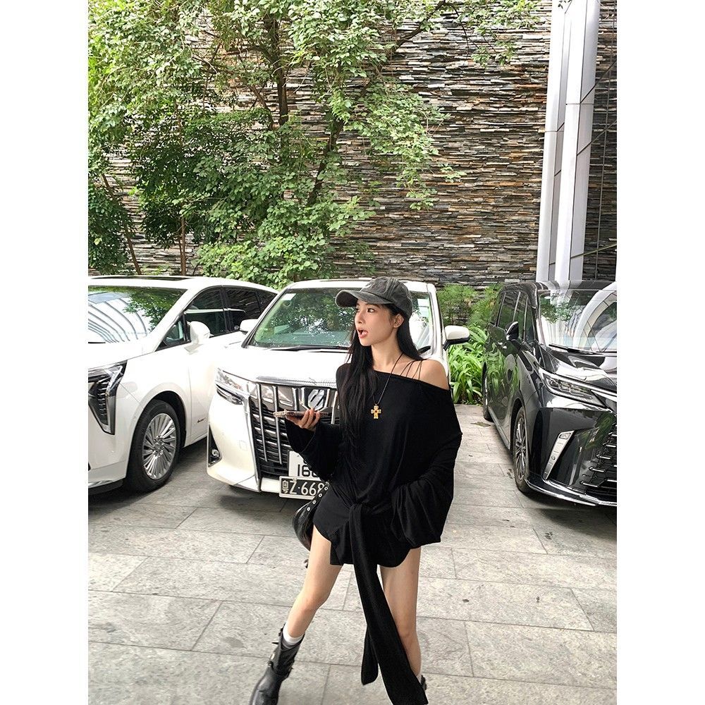 不规则黑色露肩长袖T恤连衣裙子女早秋季设计感辣妹显瘦绑带短裙