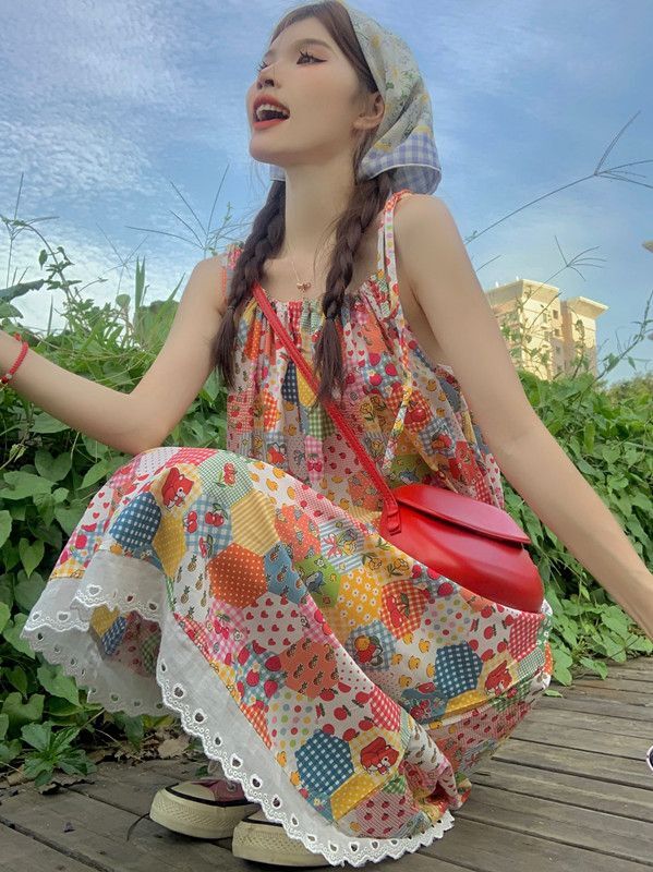 碎花吊带连衣裙女夏季2024新款甜美减龄独特超好看拼接花边长