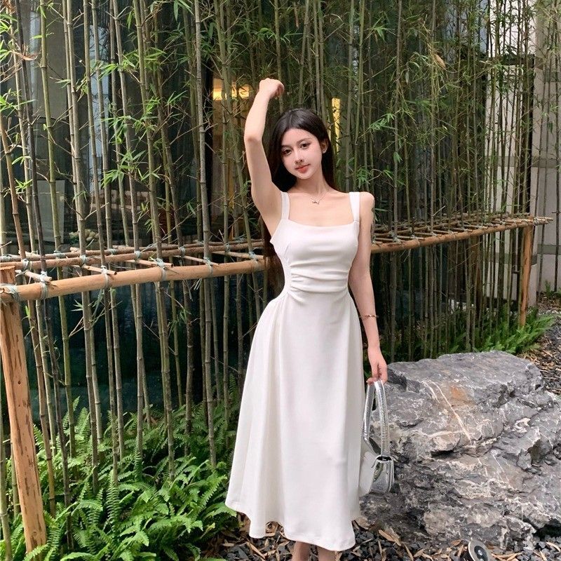法式气质高级感小个子白色内搭打底收腰吊带连衣裙子女春夏季长裙