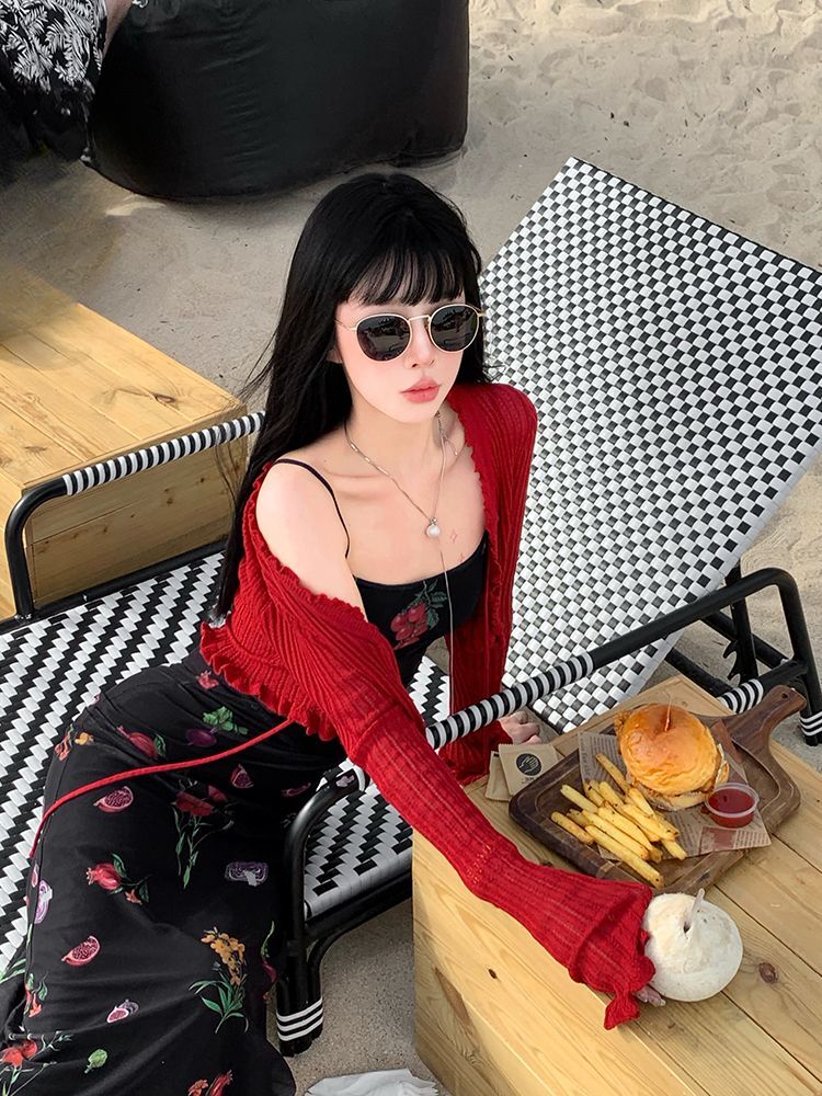 黑色碎花吊带连衣裙女夏季新款度假网纱辣妹姐妹装包臀长裙