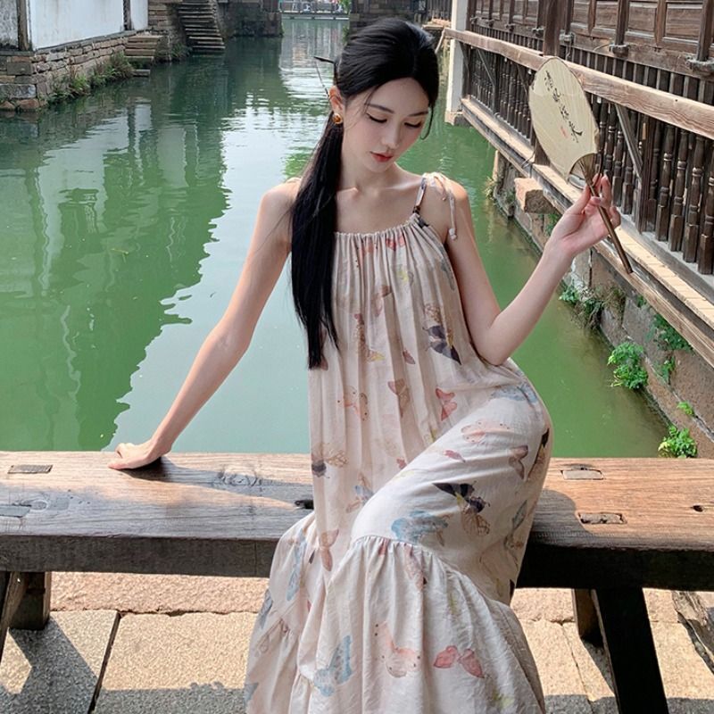 蝴蝶印花碎花串珠吊带裙夏季女花边中长款系带度假风连衣裙 蝴蝶印花碎花串珠吊带裙夏季女花边中长款系带度假风连衣裙