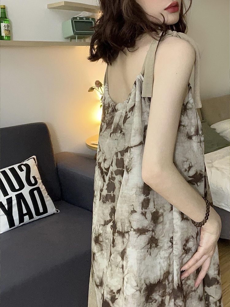 艺术感扎染吊带裙氛围感文艺连衣裙女夏季法式复古度假风油画裙子
