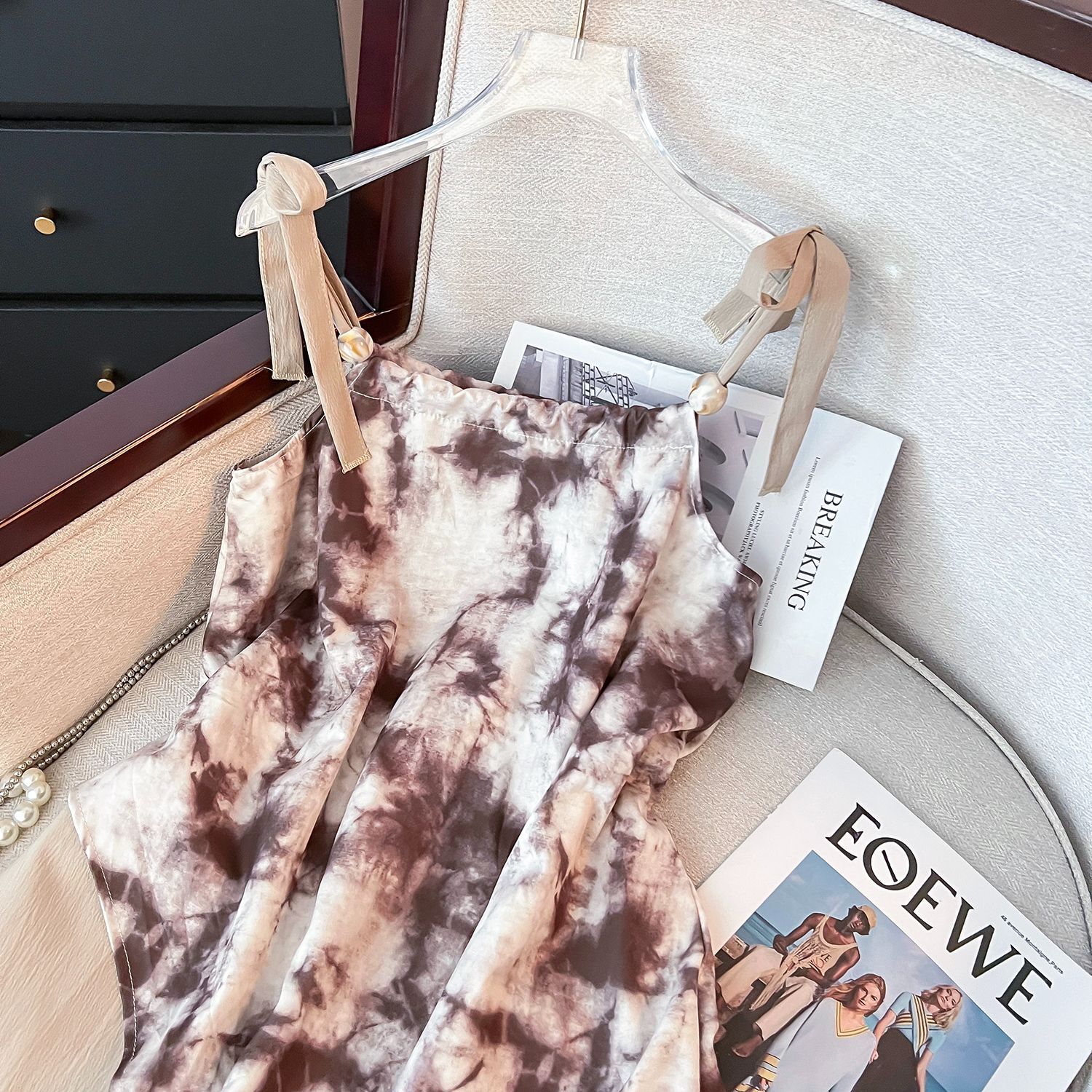 法式复古高级感扎染吊带连衣裙小众设计气质印花长裙2025新款