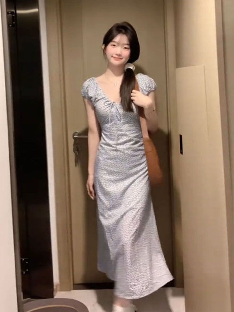 风情万种茶歇法式小个子碎花连衣裙子女装2025新款夏季度假风