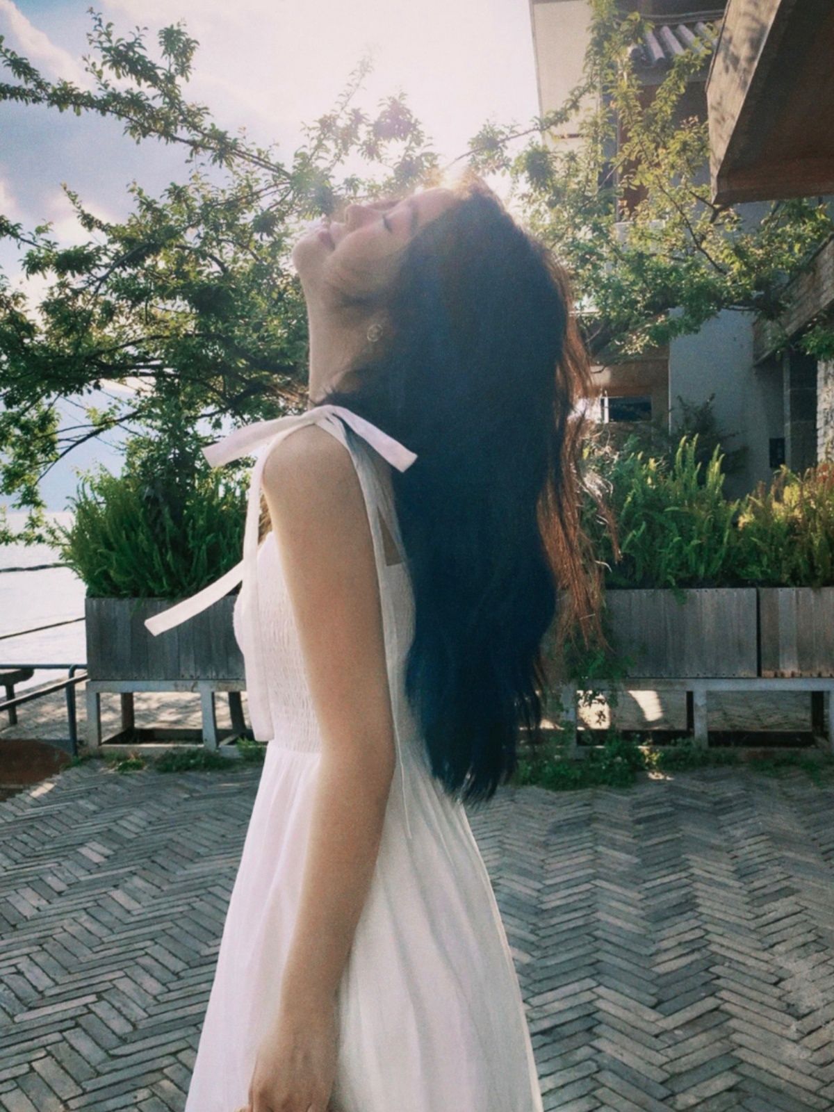 白色吊带连衣裙女夏季法式气质高级感修身a字抹胸长裙