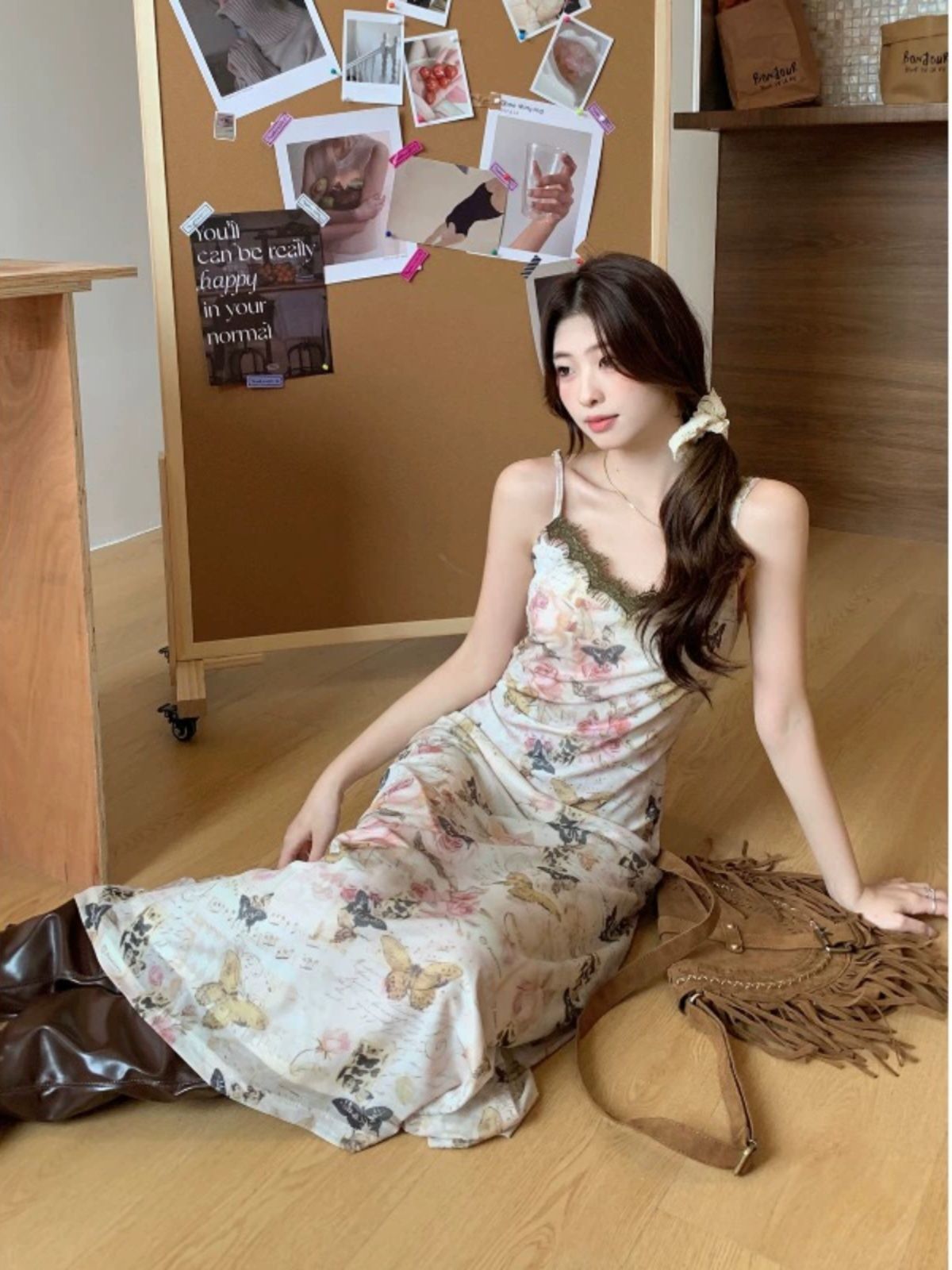 蝴蝶碎花裙法式吊带裙女夏季度假风V领连衣裙修身收腰包臀裙长裙